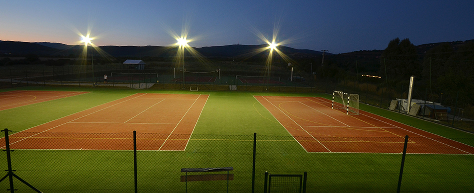 Kivilágított sportpályák - Károly Róbert Sportcentrum - Gyöngyös